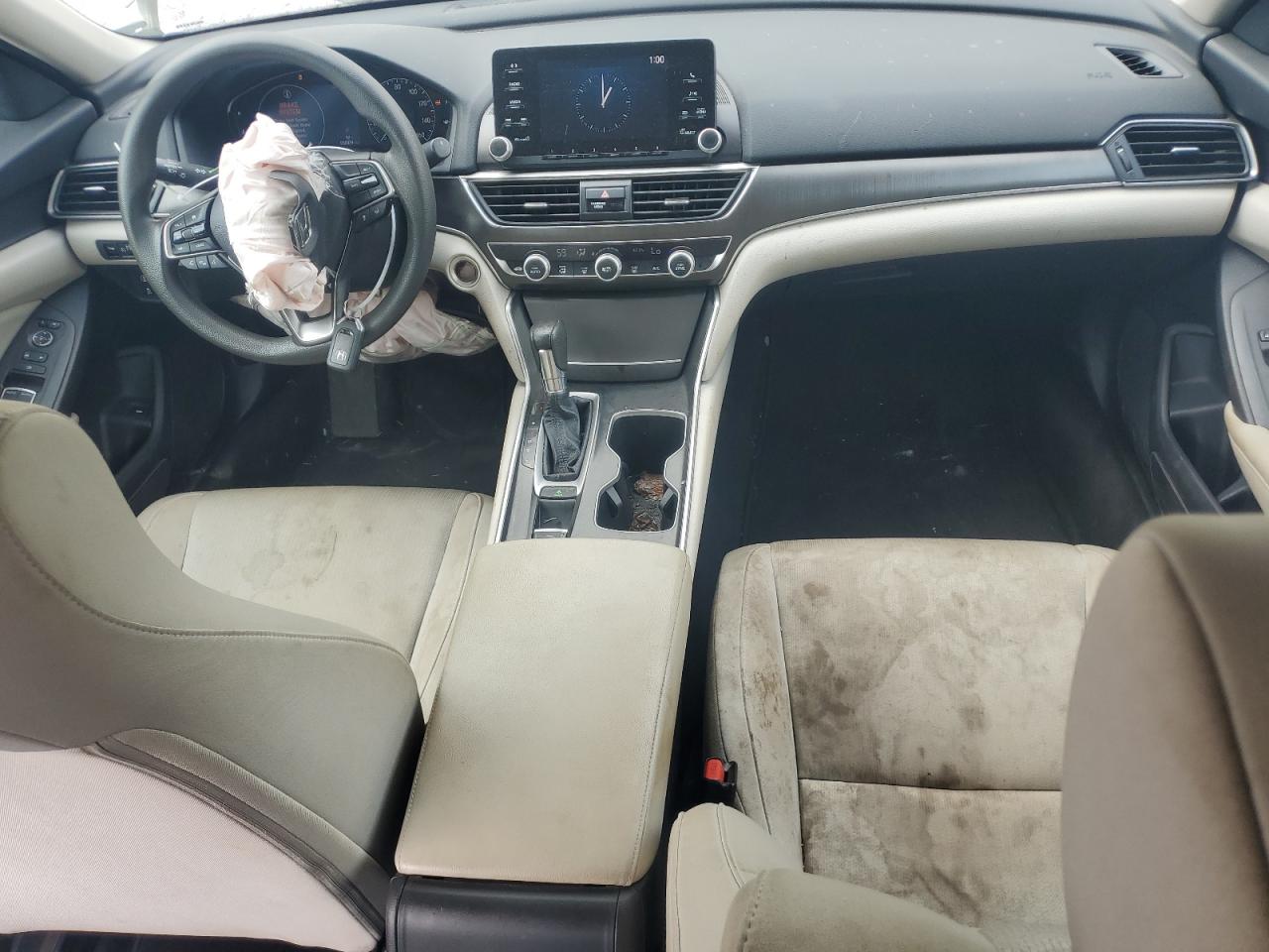 1HGCV1F19JA008986 2018 Honda Accord Lx