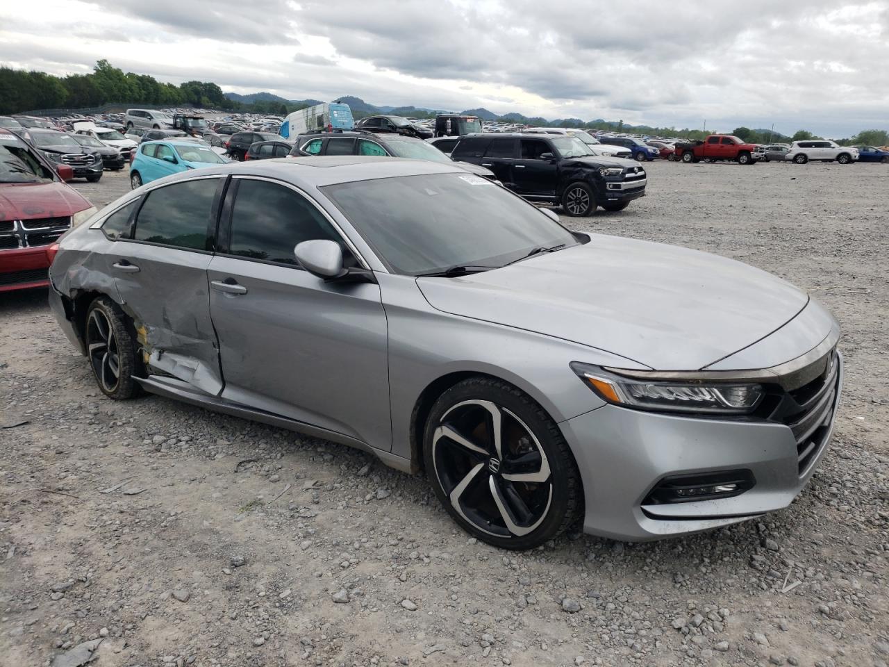 1HGCV2E39JA032066 2018 Honda Accord Sport