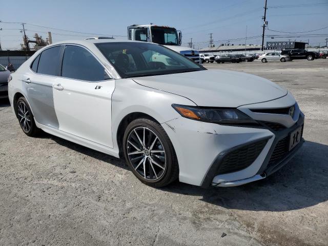 Lot #2522103831 2023 TOYOTA CAMRY SE N salvage car