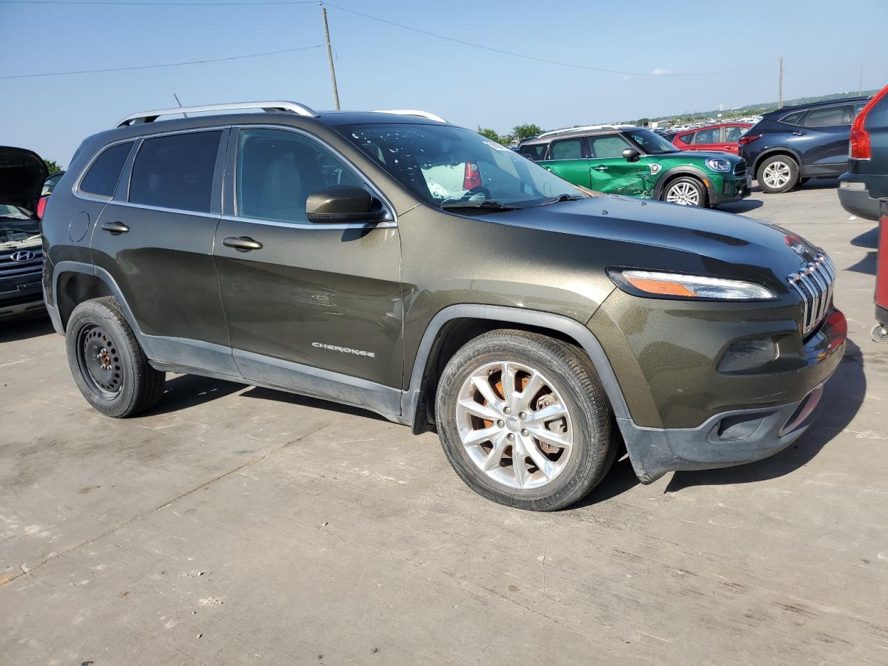 2015 Jeep Cherokee Limited vin: 1C4PJMDS2FW764789