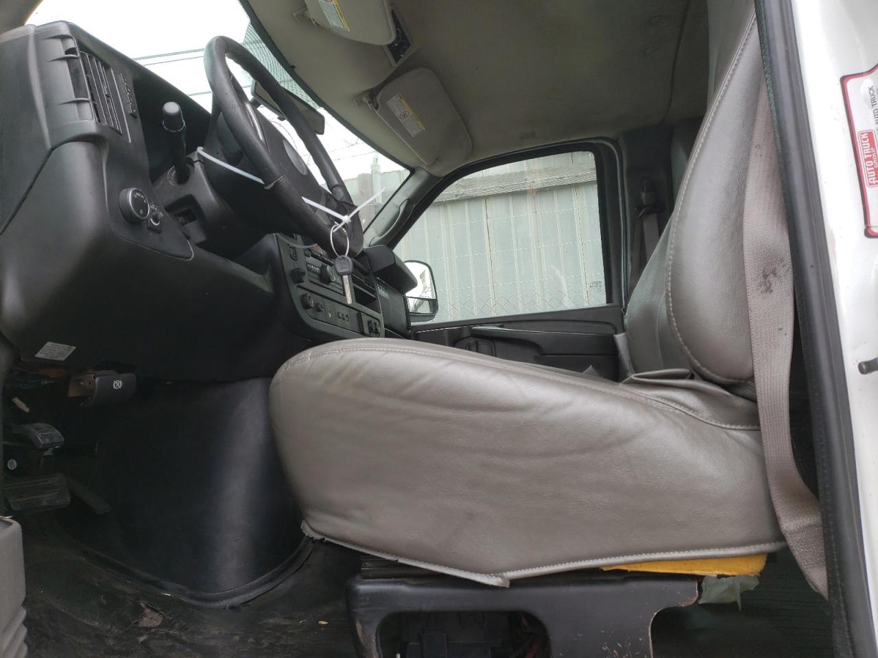 1GAWGPFFXF1262629 2015 Chevrolet Express G2500 Ls