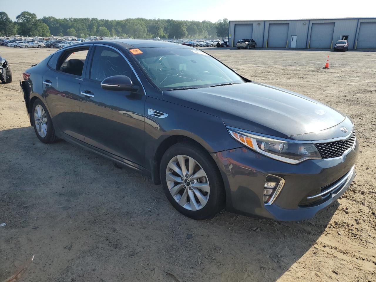 2018 Kia Optima Lx vin: 5XXGT4L36JG233397