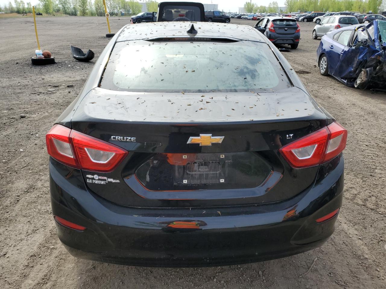 1G1BE5SM8J7221077 2018 Chevrolet Cruze Lt