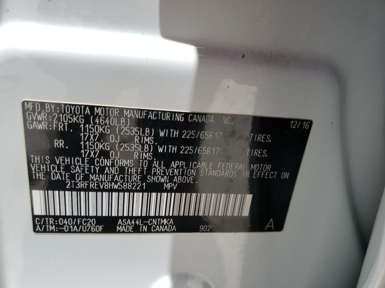 2T3RFREV8HW588221 2017 Toyota Rav4 Xle