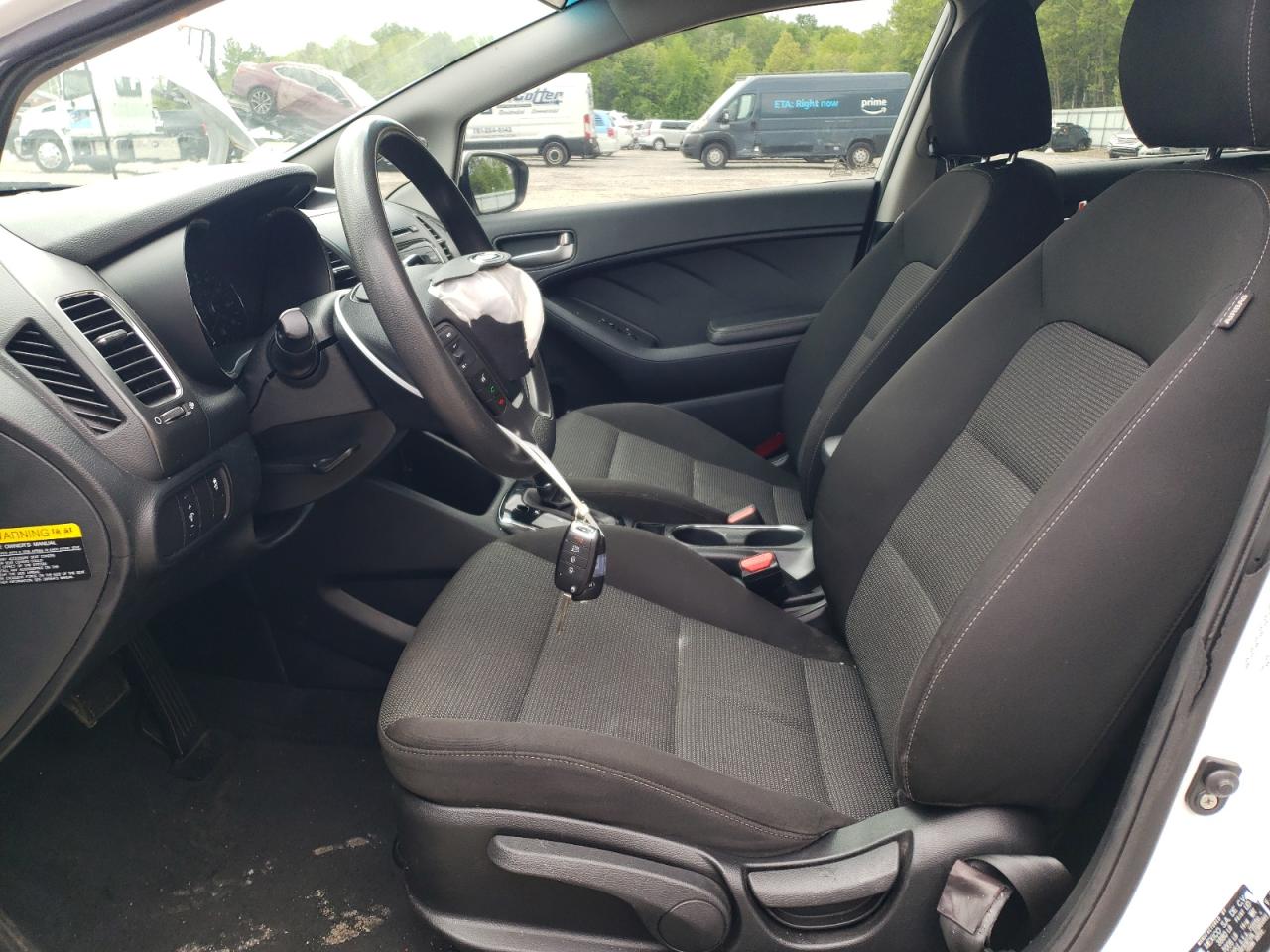 3KPFK4A7XHE070034 2017 Kia Forte Lx