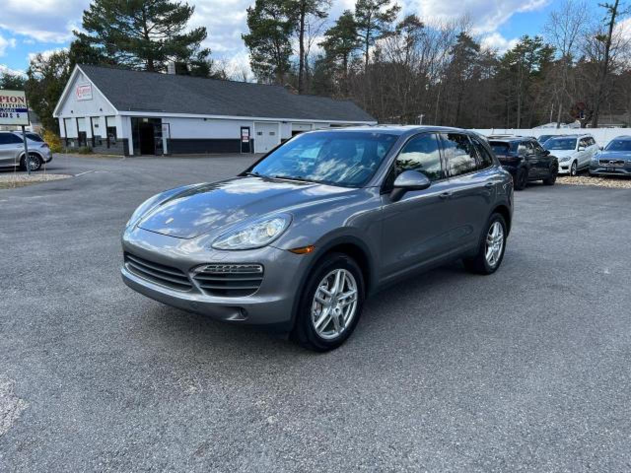 2012 Porsche Cayenne S vin: WP1AB2A28CLA43707