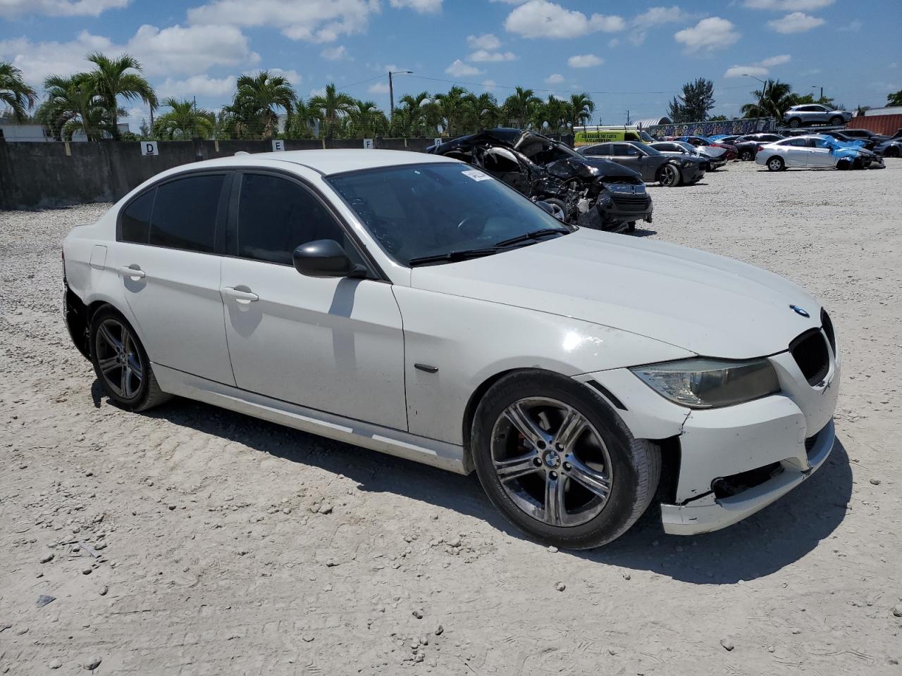 WBAPH7C50BE679164 2011 BMW 328 I