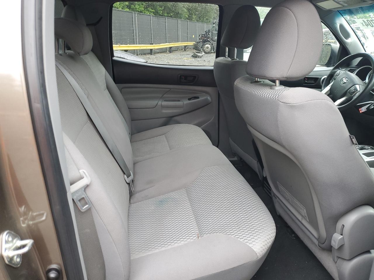 5TFJU4GN1FX076618 2015 Toyota Tacoma Double Cab Prerunner