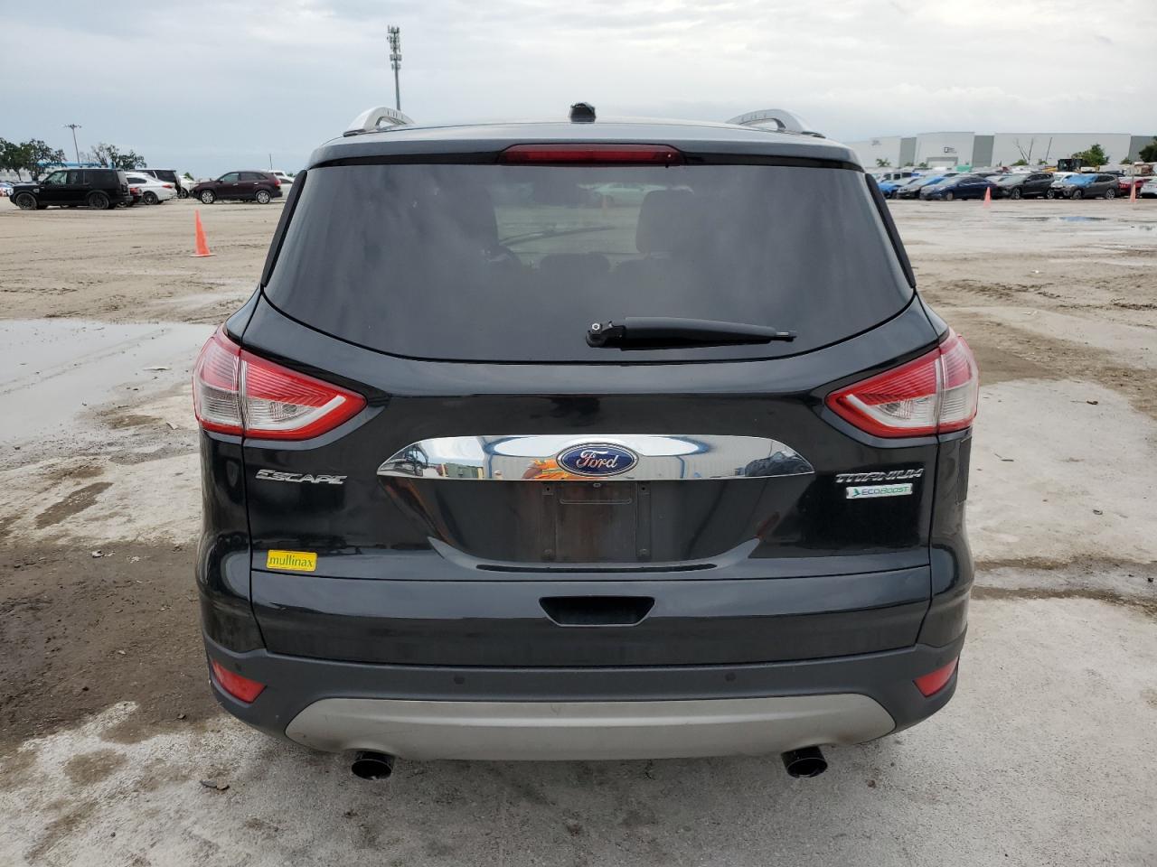 1FMCU0J93EUA85524 2014 Ford Escape Titanium