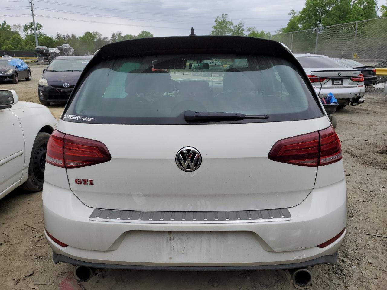 3VW6T7AU6KM028751 2019 Volkswagen Gti S