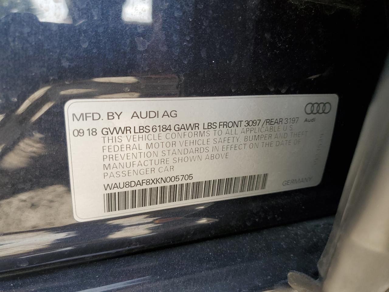 WAU8DAF8XKN005705 2019 Audi A8 L