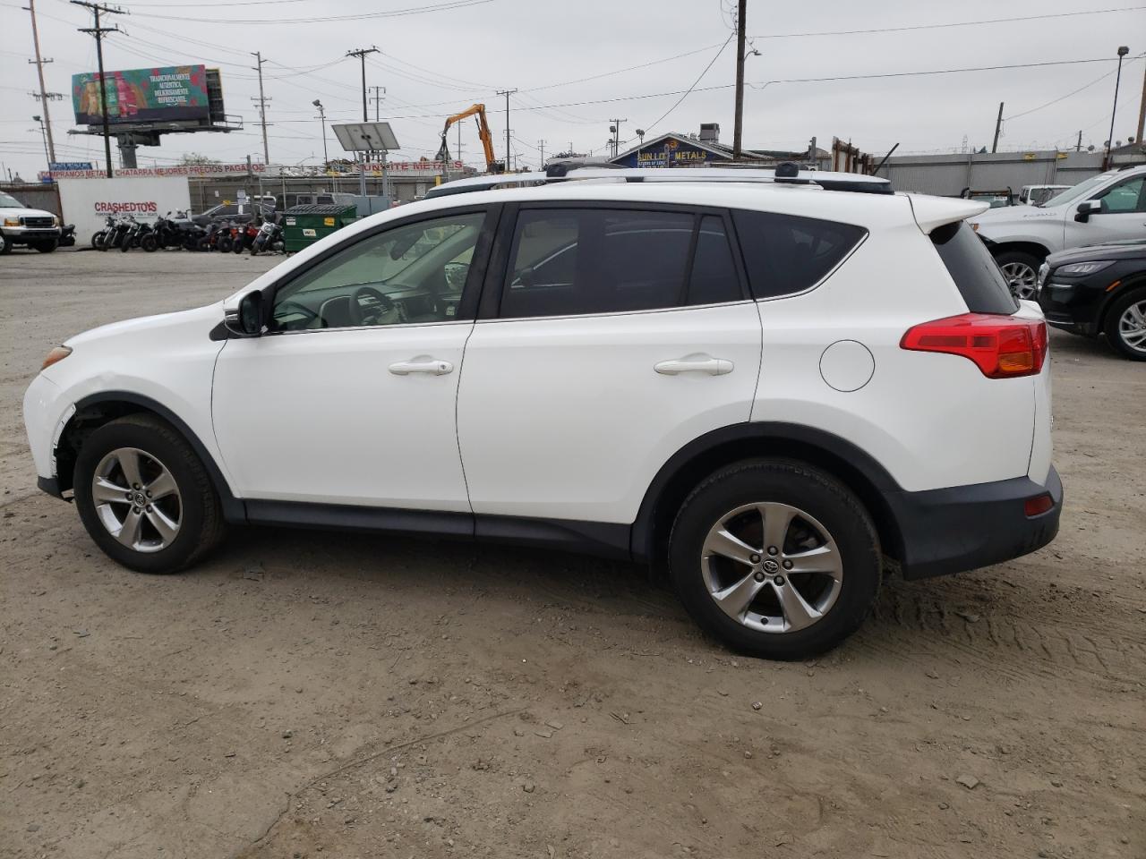 2015 Toyota Rav4 Xle vin: JTMRFREV4FD118052