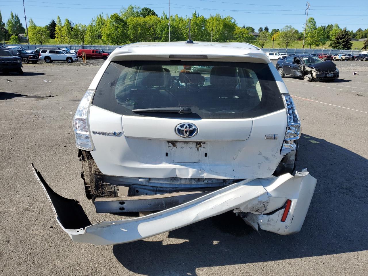 JTDZN3EU3E3325768 2014 Toyota Prius V