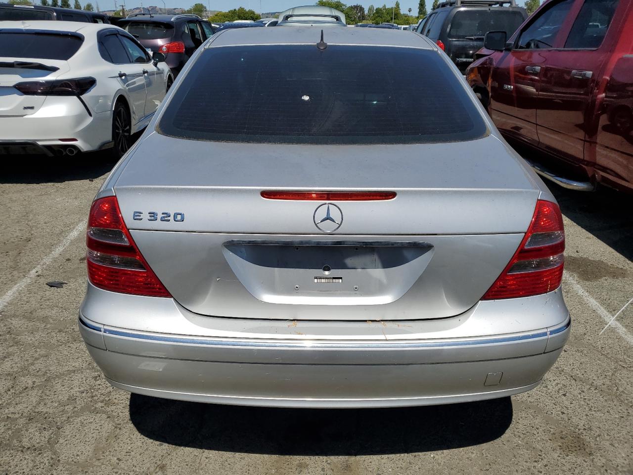 WDBUF65J54A499624 2004 Mercedes-Benz E 320