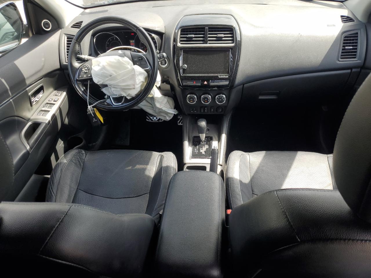 JA4AR4AW6JU007088 2018 Mitsubishi Outlander Sport Sel