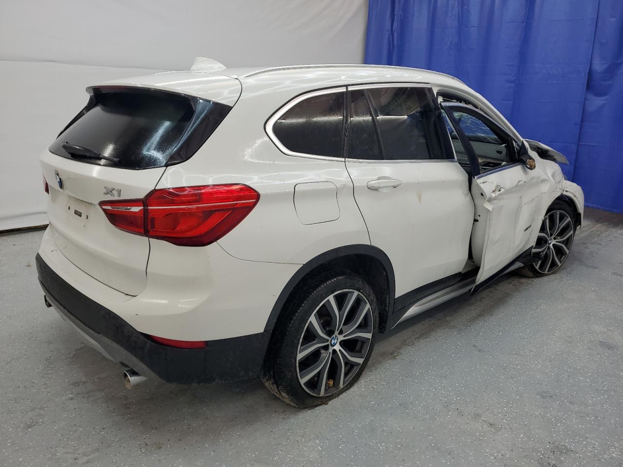 WBXHT3C3XGP885863 2016 BMW X1 xDrive28I