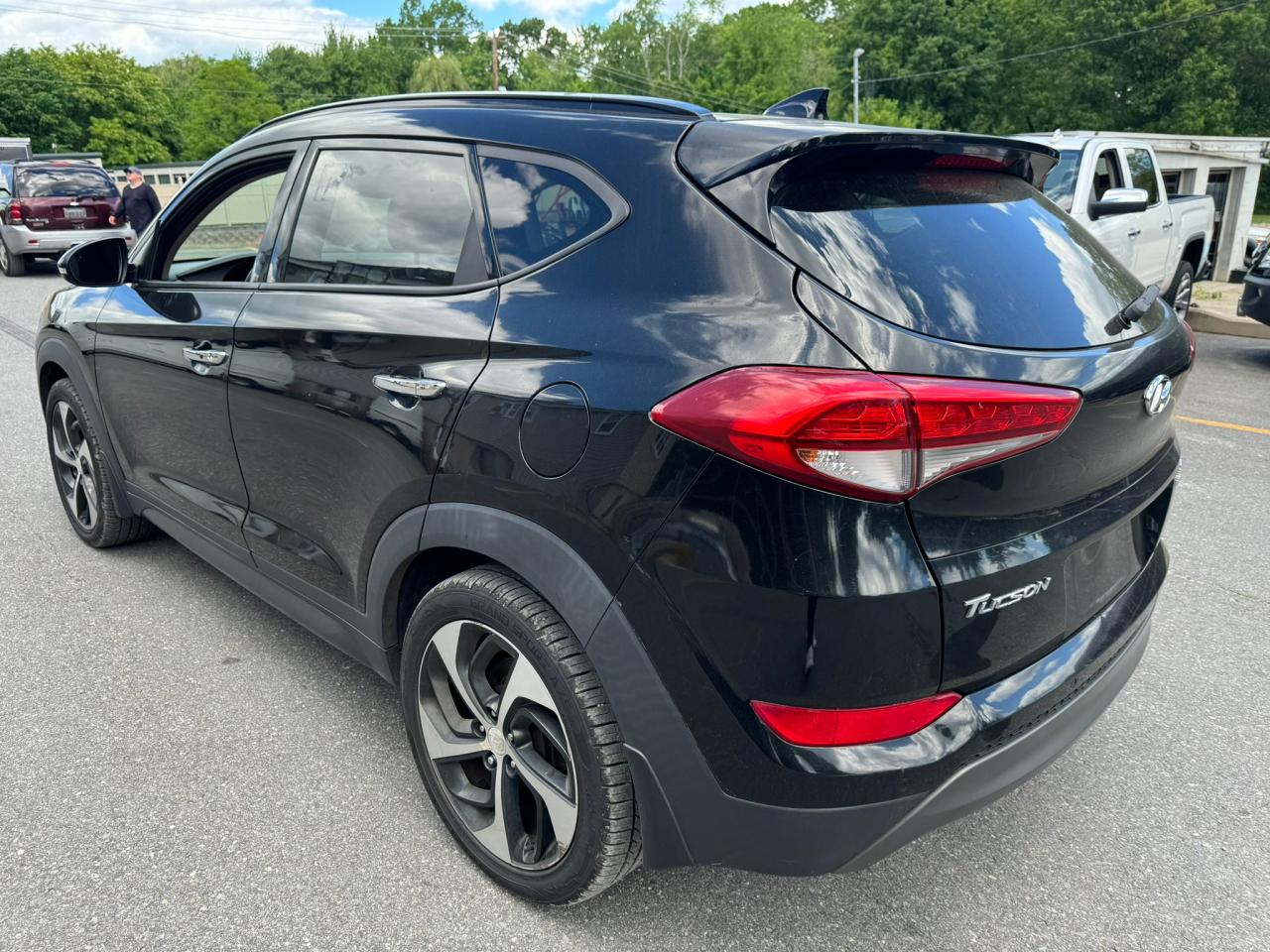 2016 Hyundai Tucson Limited vin: KM8J3CA26GU209741