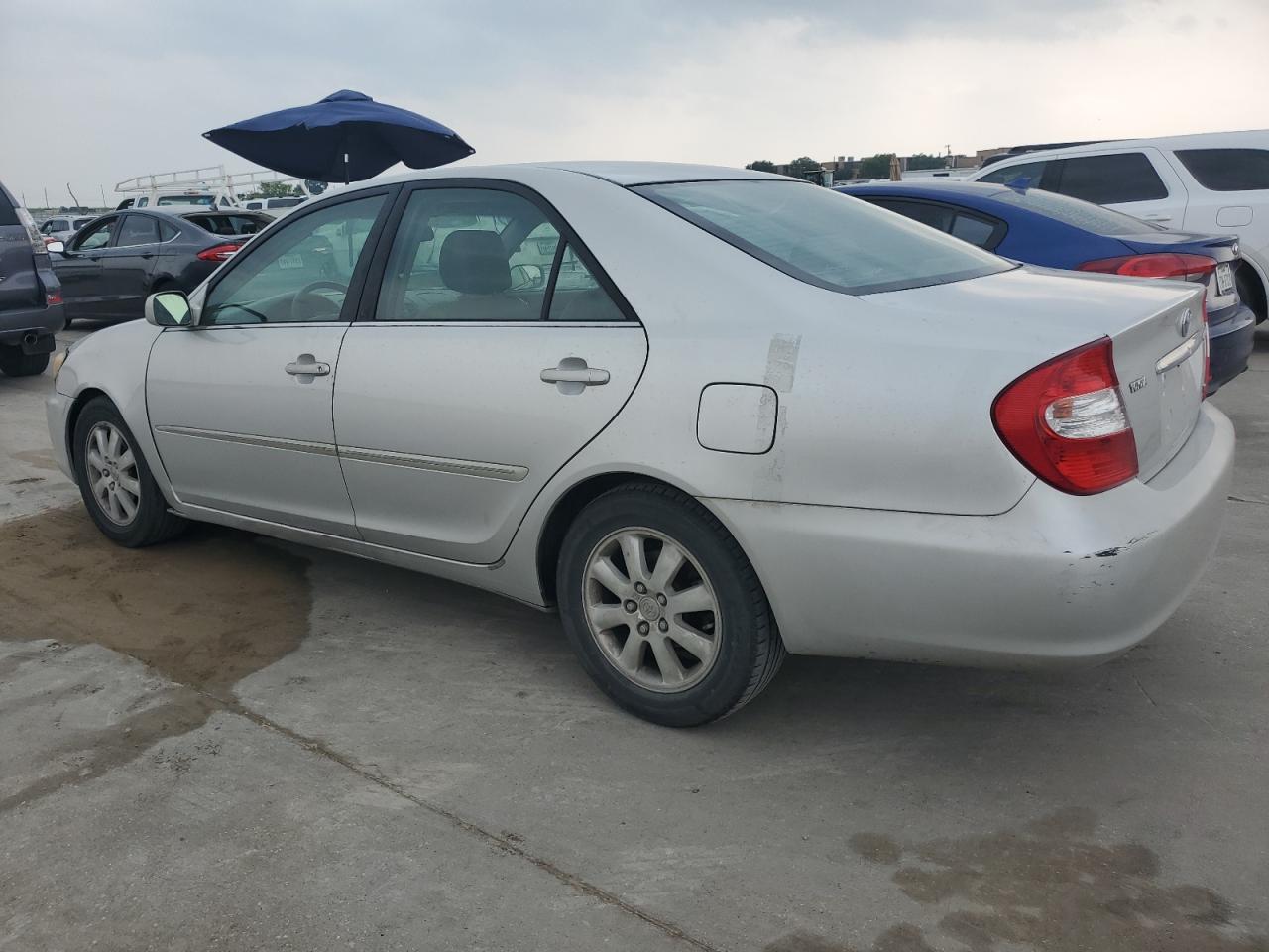 4T1BF30K22U529693 2002 Toyota Camry Le