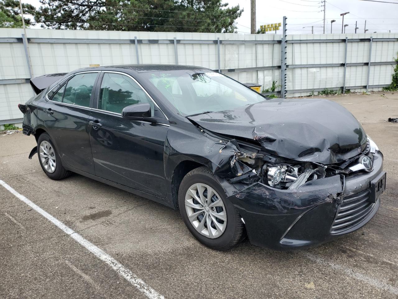 4T1BF1FK5HU295439 2017 Toyota Camry Le