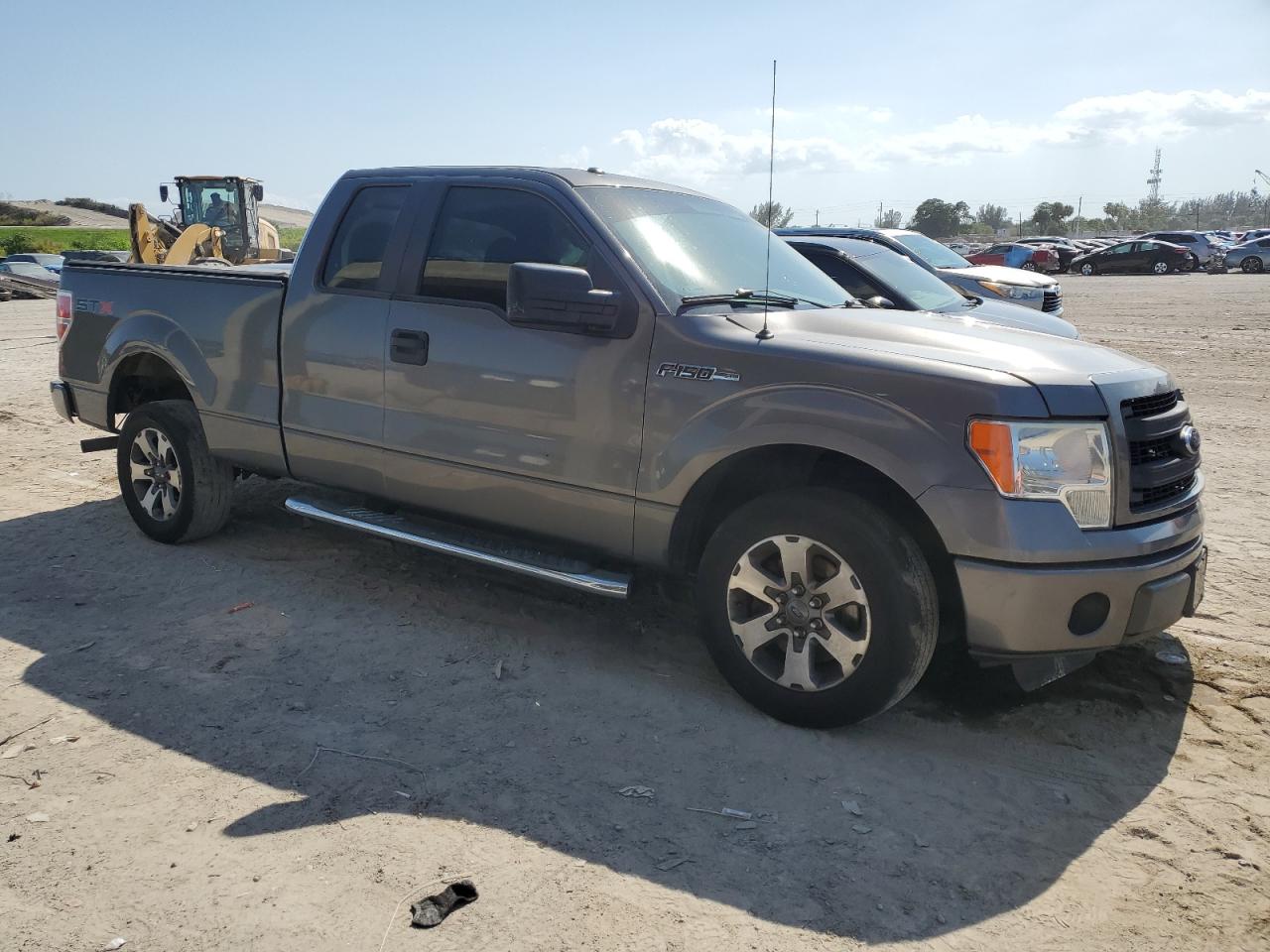 2013 Ford F150 Super Cab vin: 1FTFX1CFXDKG16973