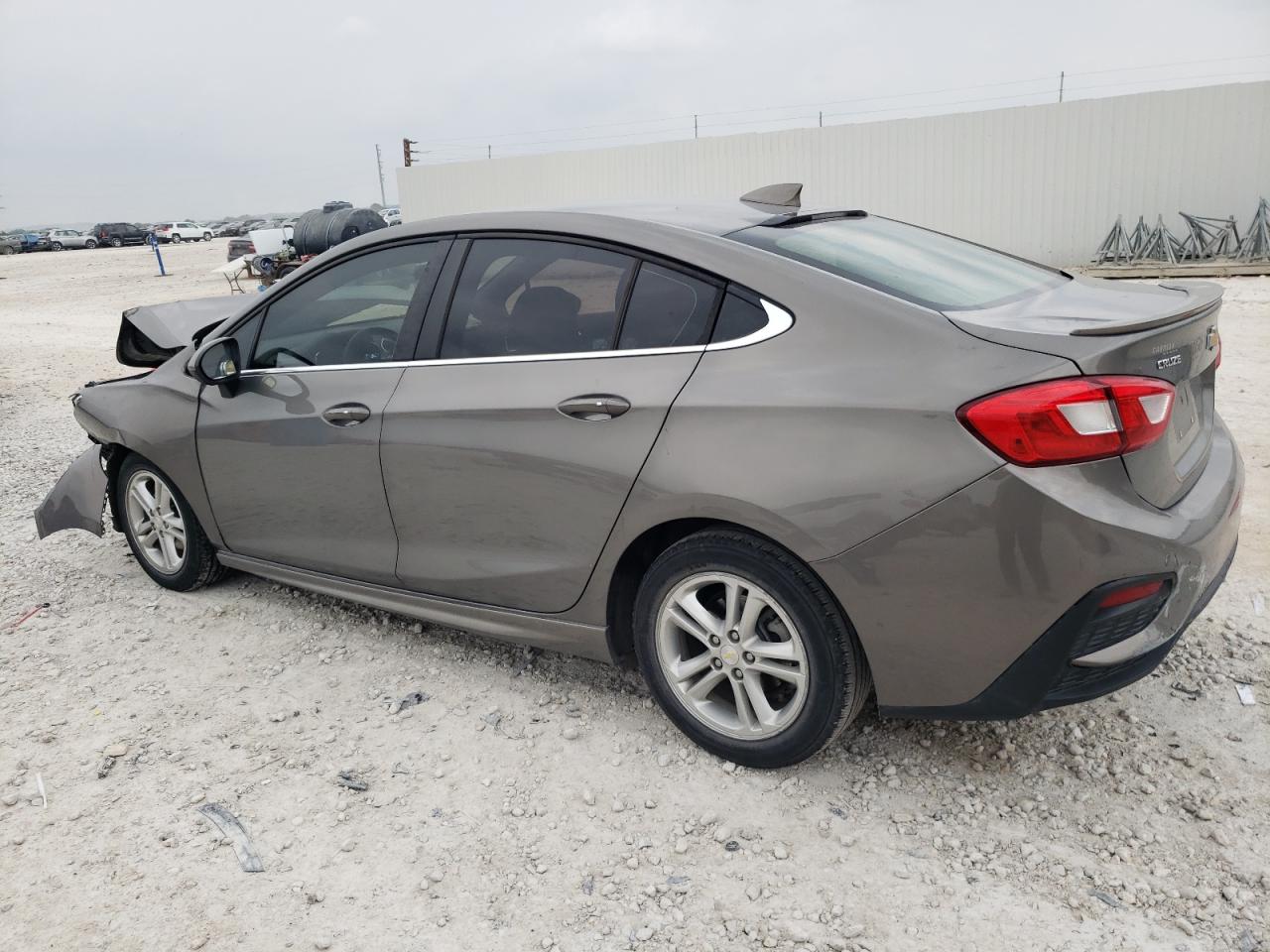 1G1BE5SM0J7122656 2018 Chevrolet Cruze Lt