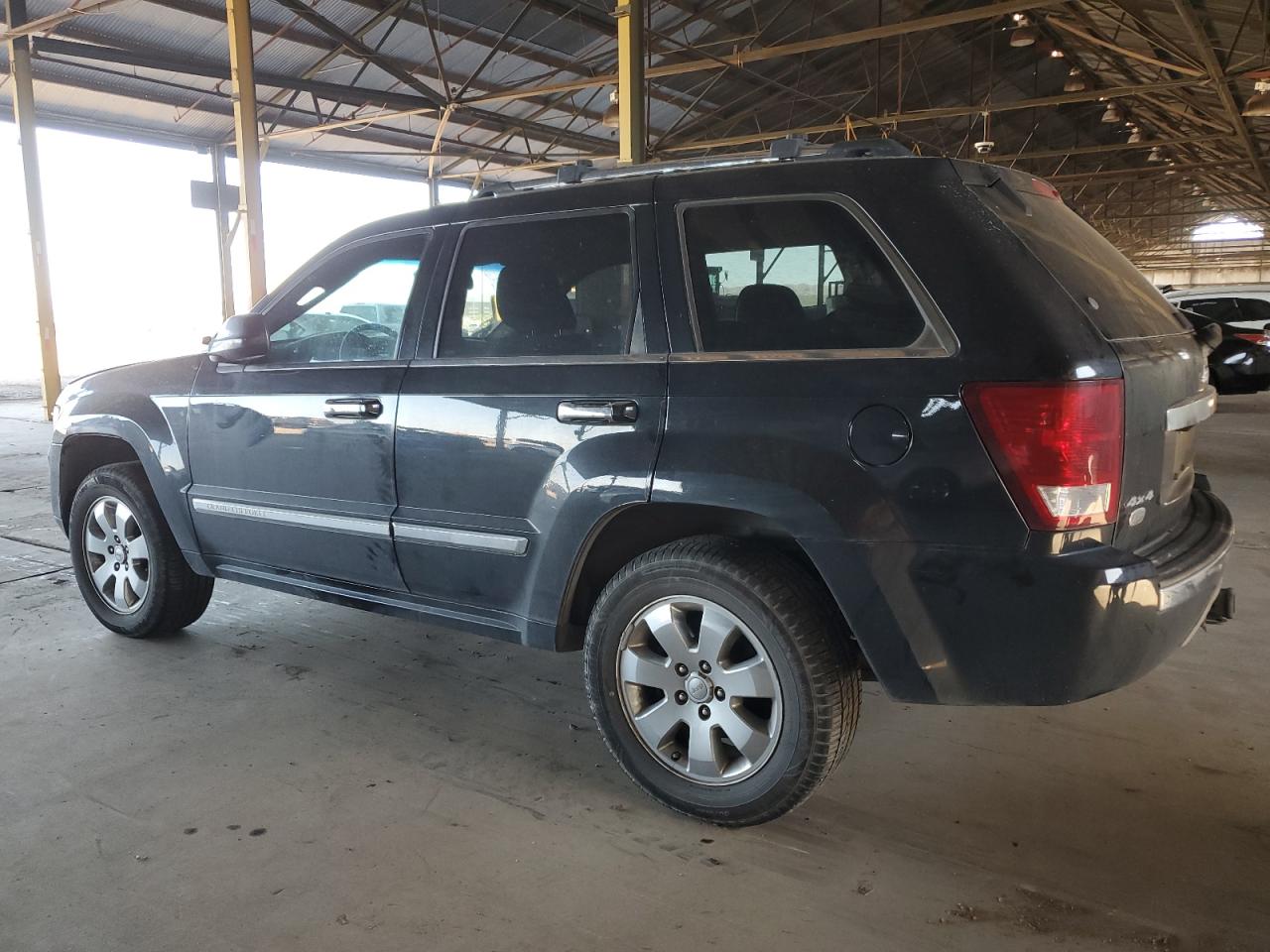 1J8HR68298C207765 2008 Jeep Grand Cherokee Overland