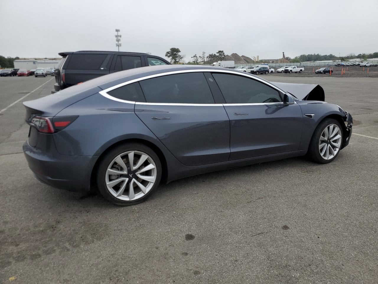 2019 Tesla Model 3 vin: 5YJ3E1EA6KF311040