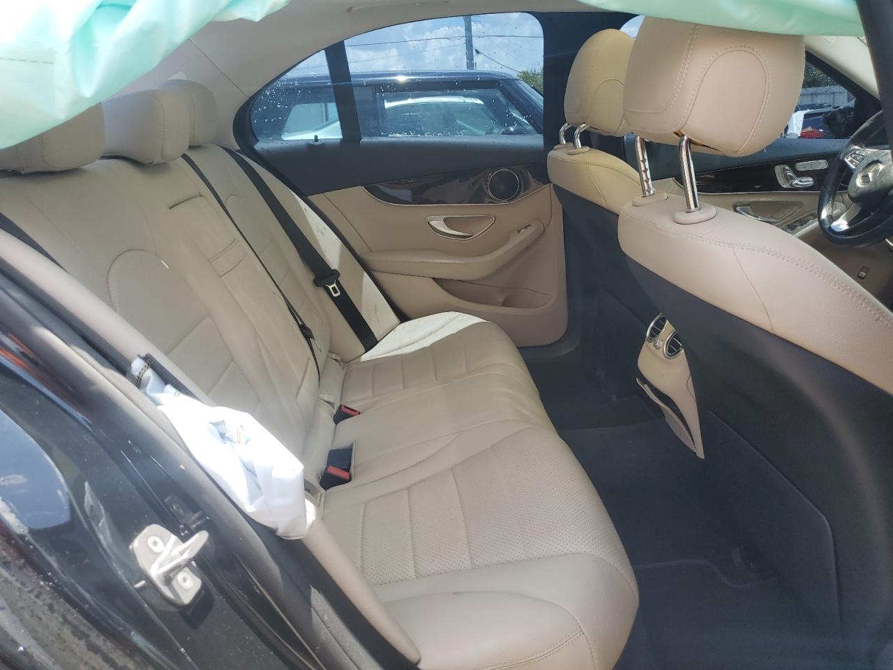 55SWF4JB1JU268976 2018 Mercedes-Benz C 300