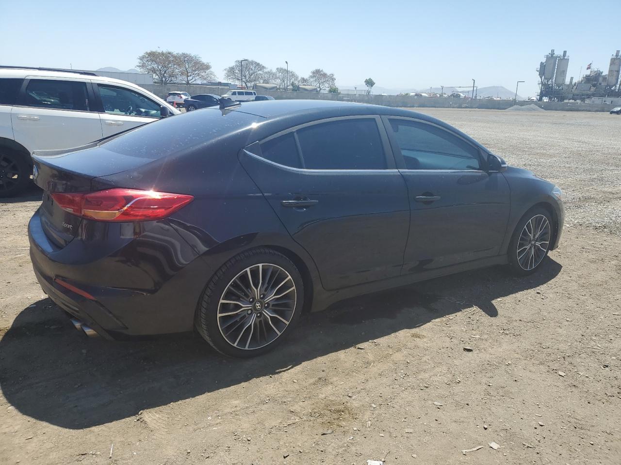 2018 Hyundai Elantra Sport vin: KMHD04LB9JU722904