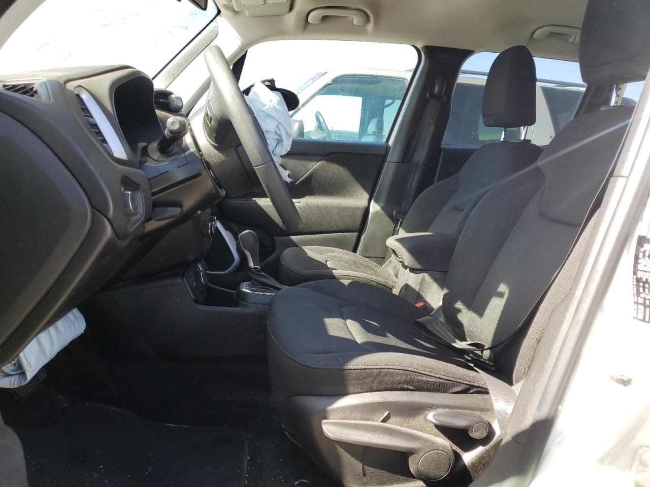 ZACNJBAB9LPM02299 2020 Jeep Renegade Sport