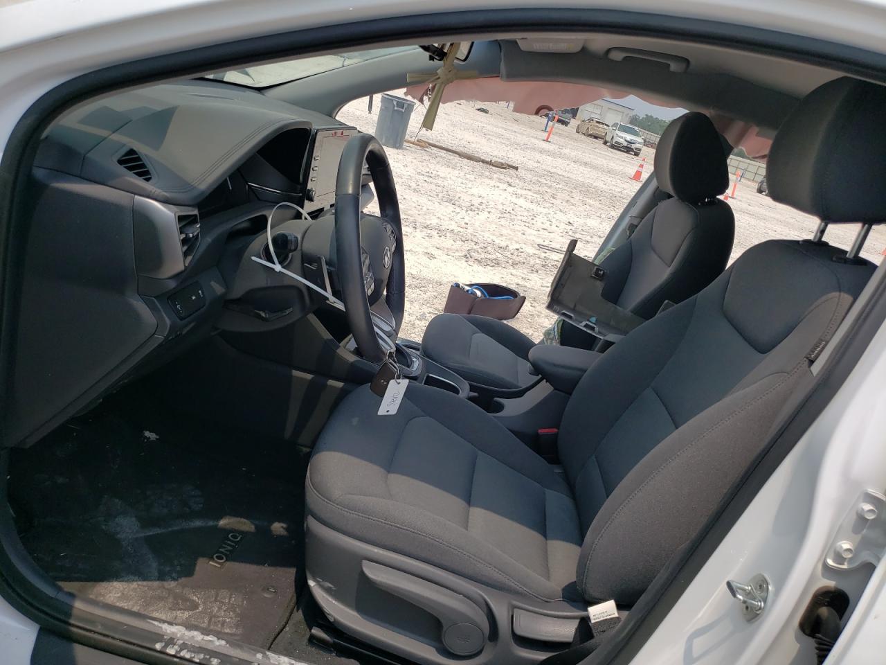 KMHC65LD0NU282997 2022 Hyundai Ioniq Se