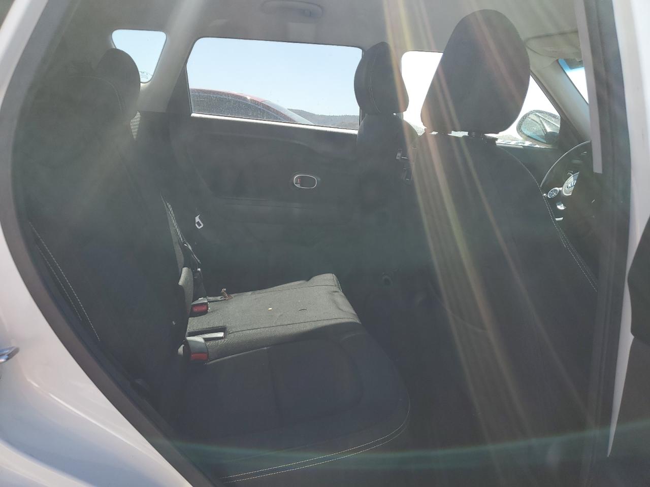 KNDJP3A52G7343177 2016 Kia Soul +