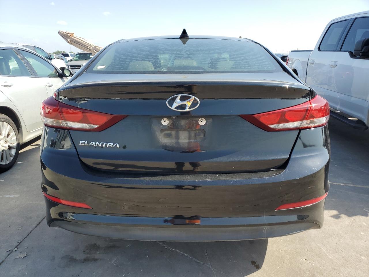 KMHD84LF9JU646225 2018 Hyundai Elantra Sel