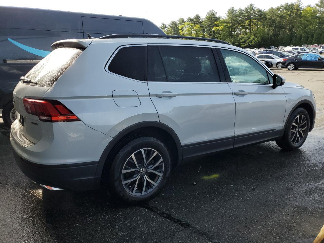 3VV2B7AX0KM035758 2019 Volkswagen Tiguan Se