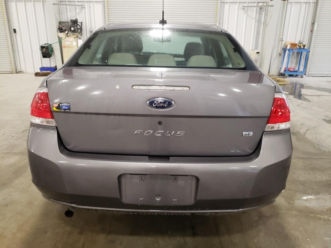 1FAHP35NX9W189504 2009 Ford Focus Se