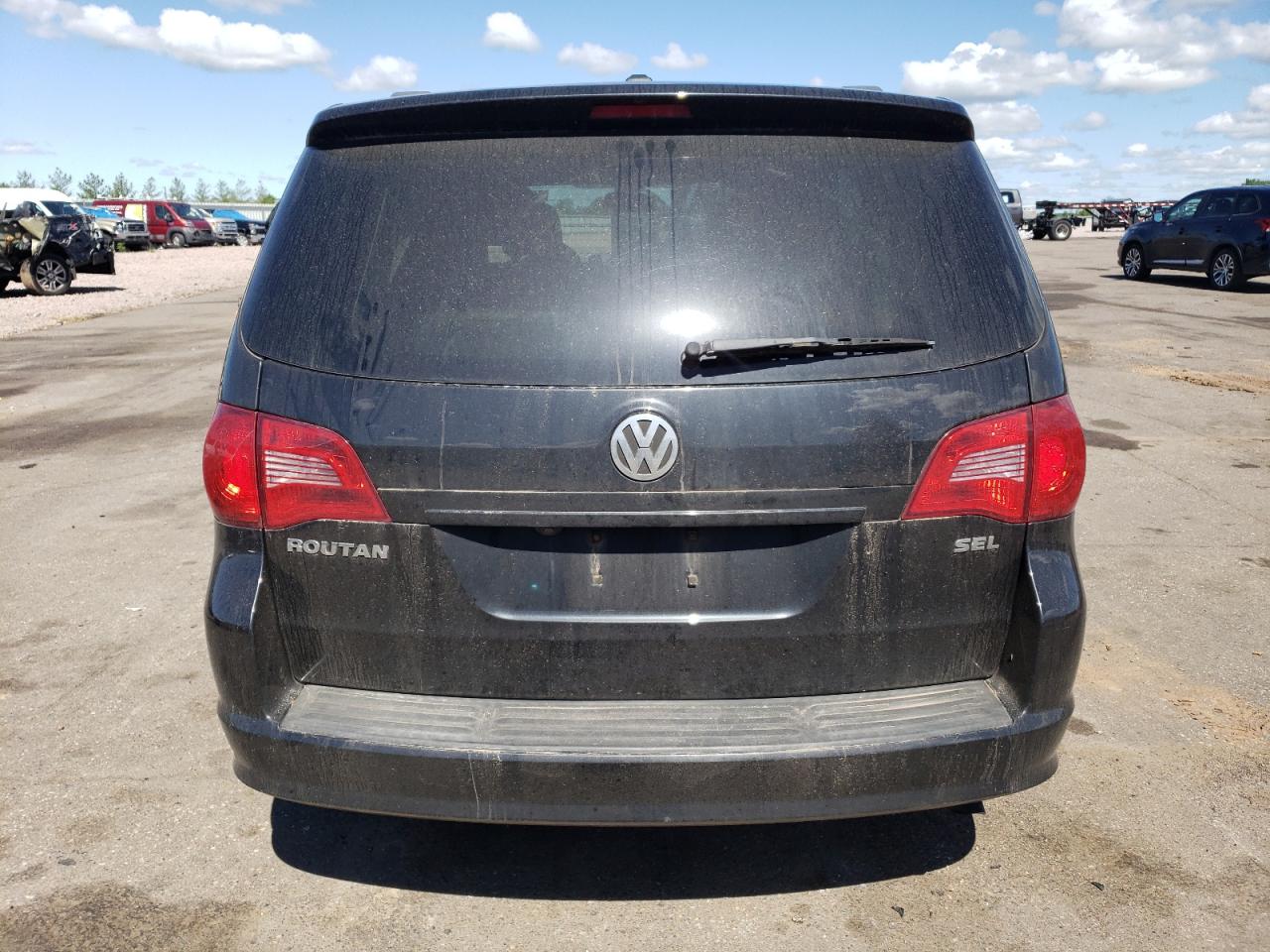 2C4RVACG3CR152114 2012 Volkswagen Routan Sel