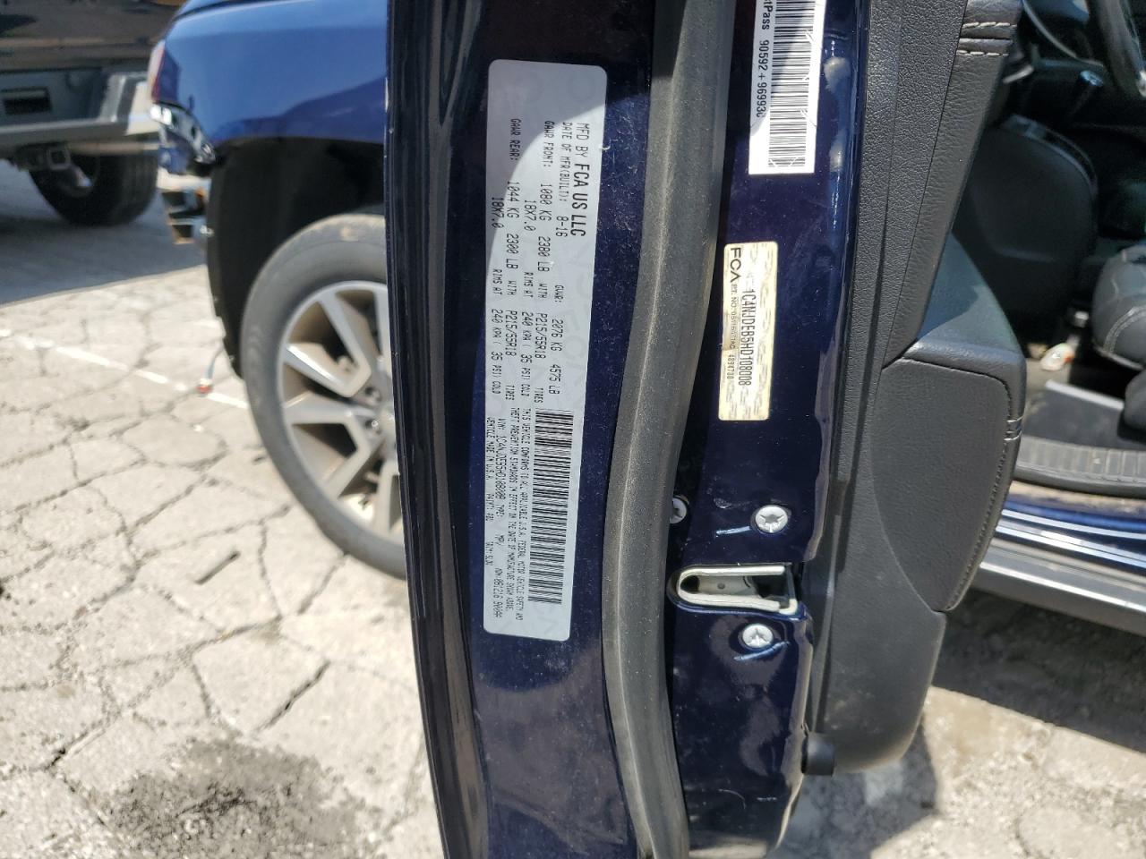 1C4NJDEB5HD108008 2017 Jeep Compass Latitude