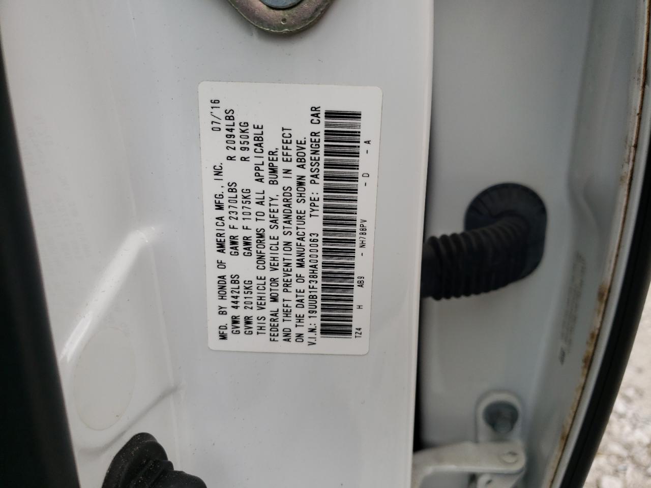 19UUB1F38HA000063 2017 Acura Tlx