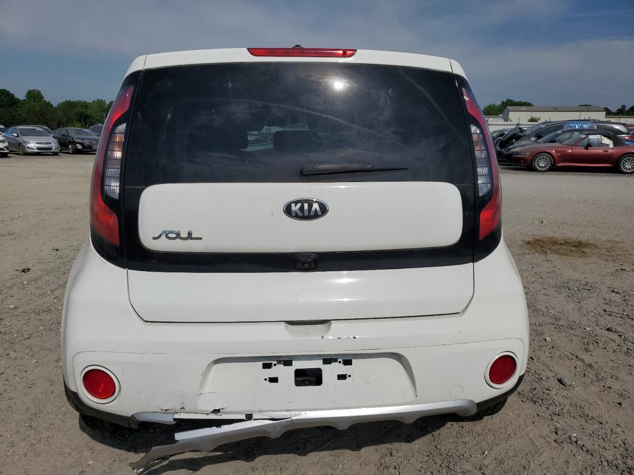 KNDJP3A52J7902394 2018 Kia Soul +