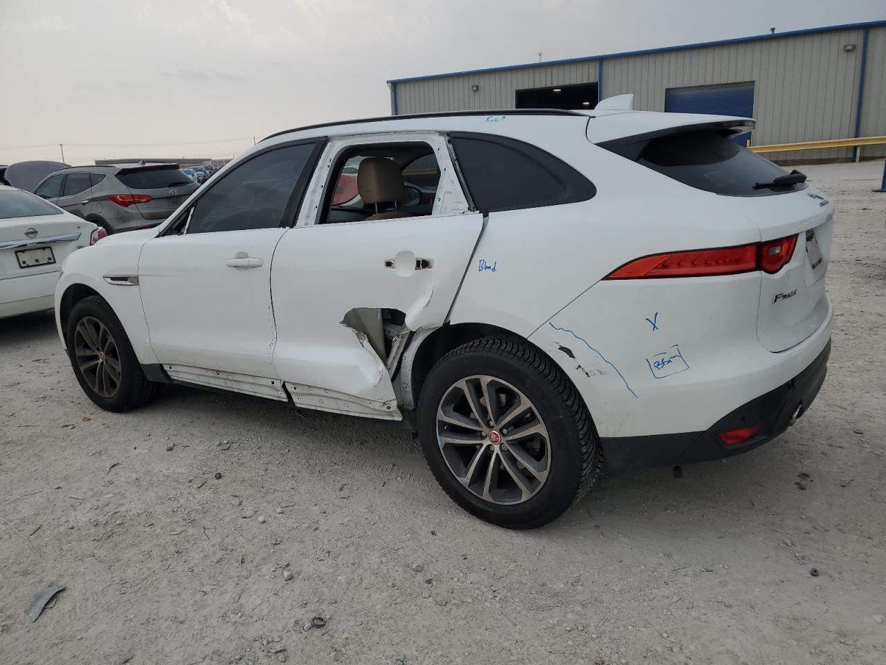 SADCJ2BV9HA494013 2017 Jaguar F-Pace Premium