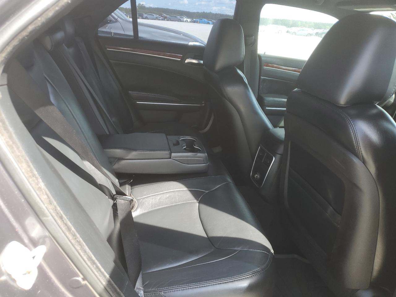 2C3CCAAGXDH743230 2013 Chrysler 300