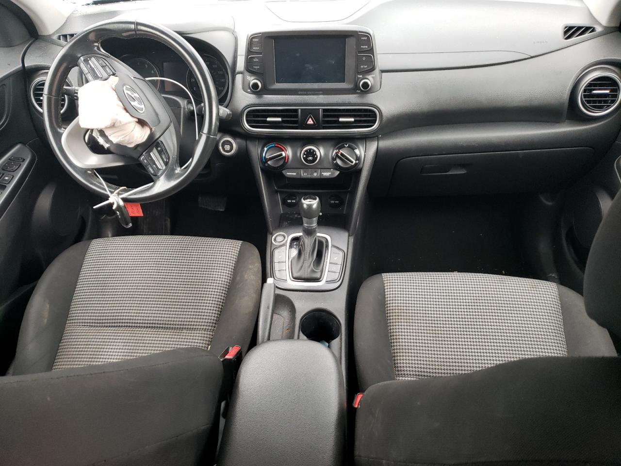 KM8K62AA8JU109984 2018 Hyundai Kona Sel