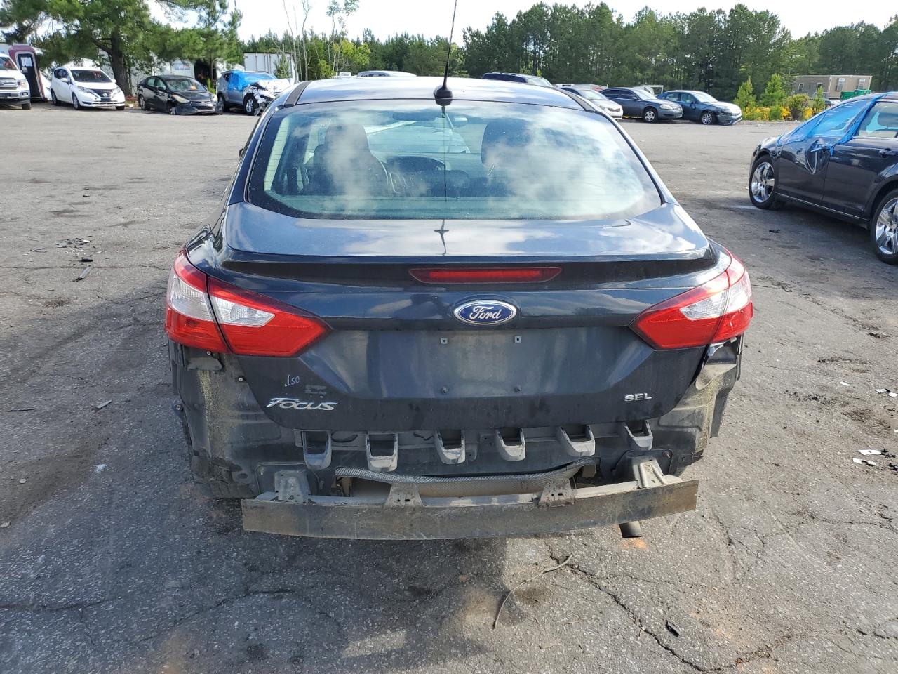 1FAHP3H2XCL338777 2012 Ford Focus Sel