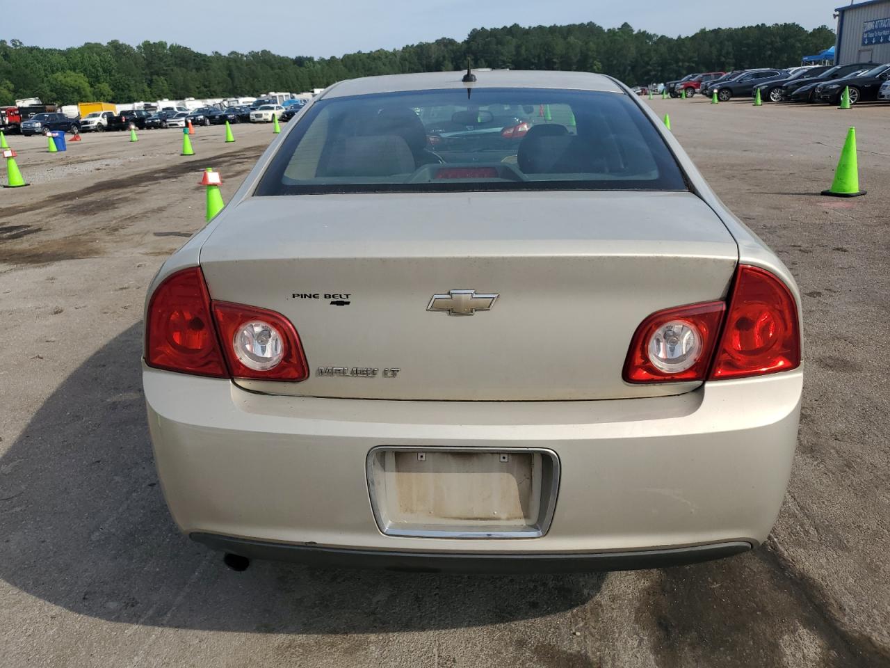 1G1ZC5EB6AF321439 2010 Chevrolet Malibu 1Lt