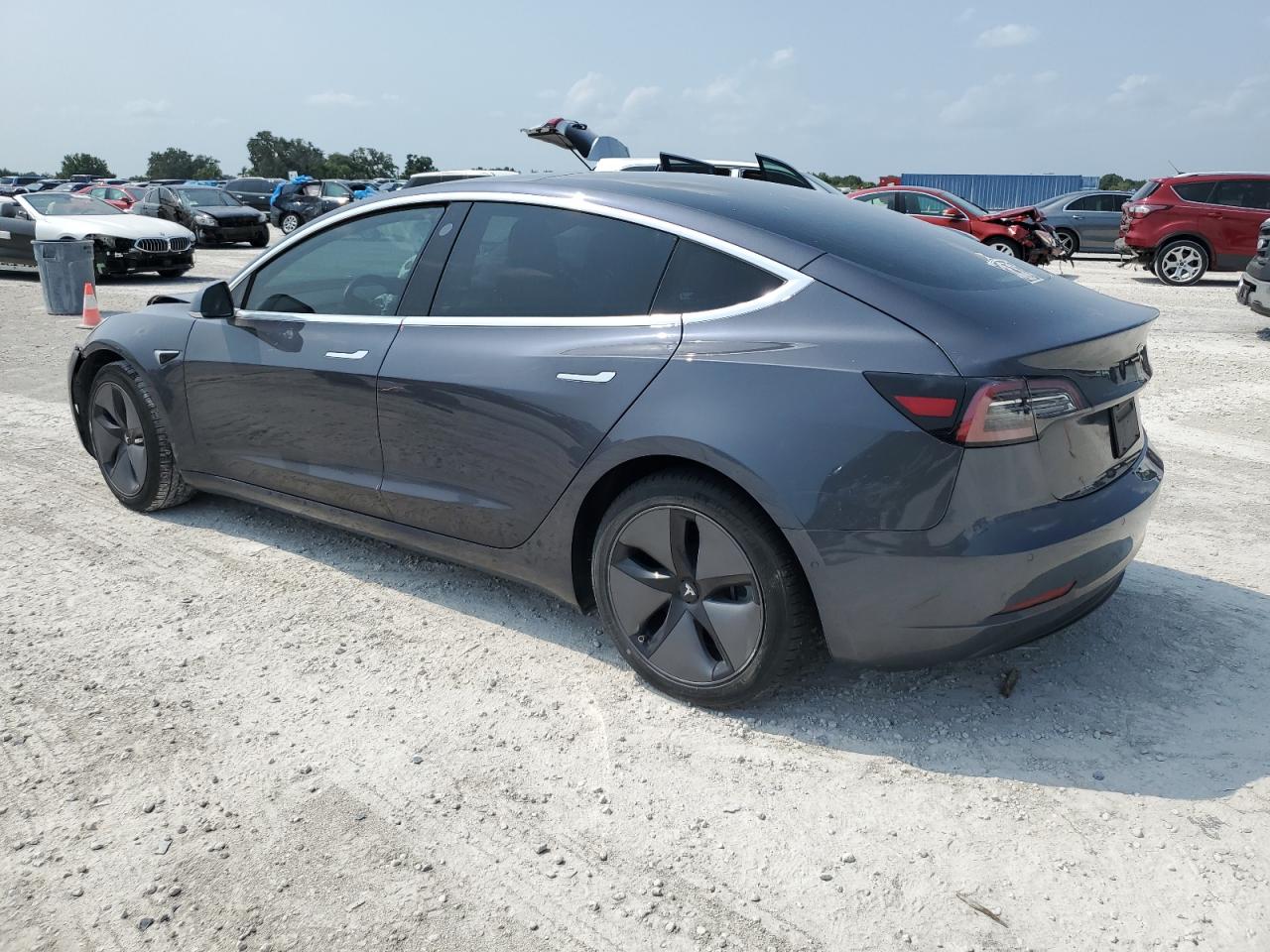 5YJ3E1EA8KF307586 2019 Tesla Model 3