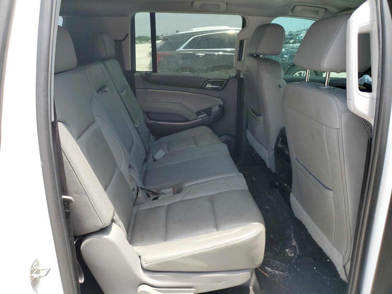 1GNSCHKC6KR207066 2019 Chevrolet Suburban C1500 Lt