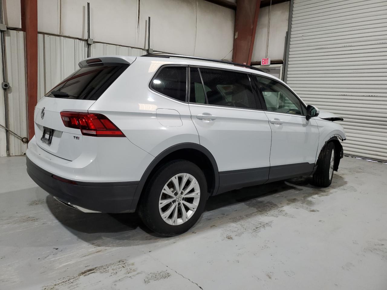 3VV1B7AX0JM101039 2018 Volkswagen Tiguan S