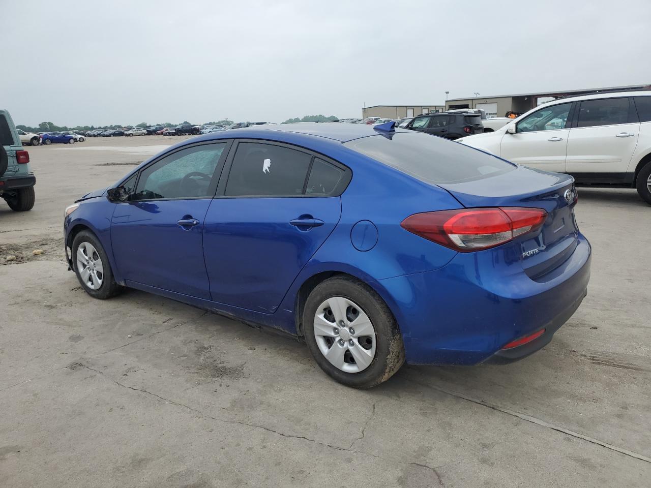 3KPFL4A73JE205759 2018 Kia Forte Lx