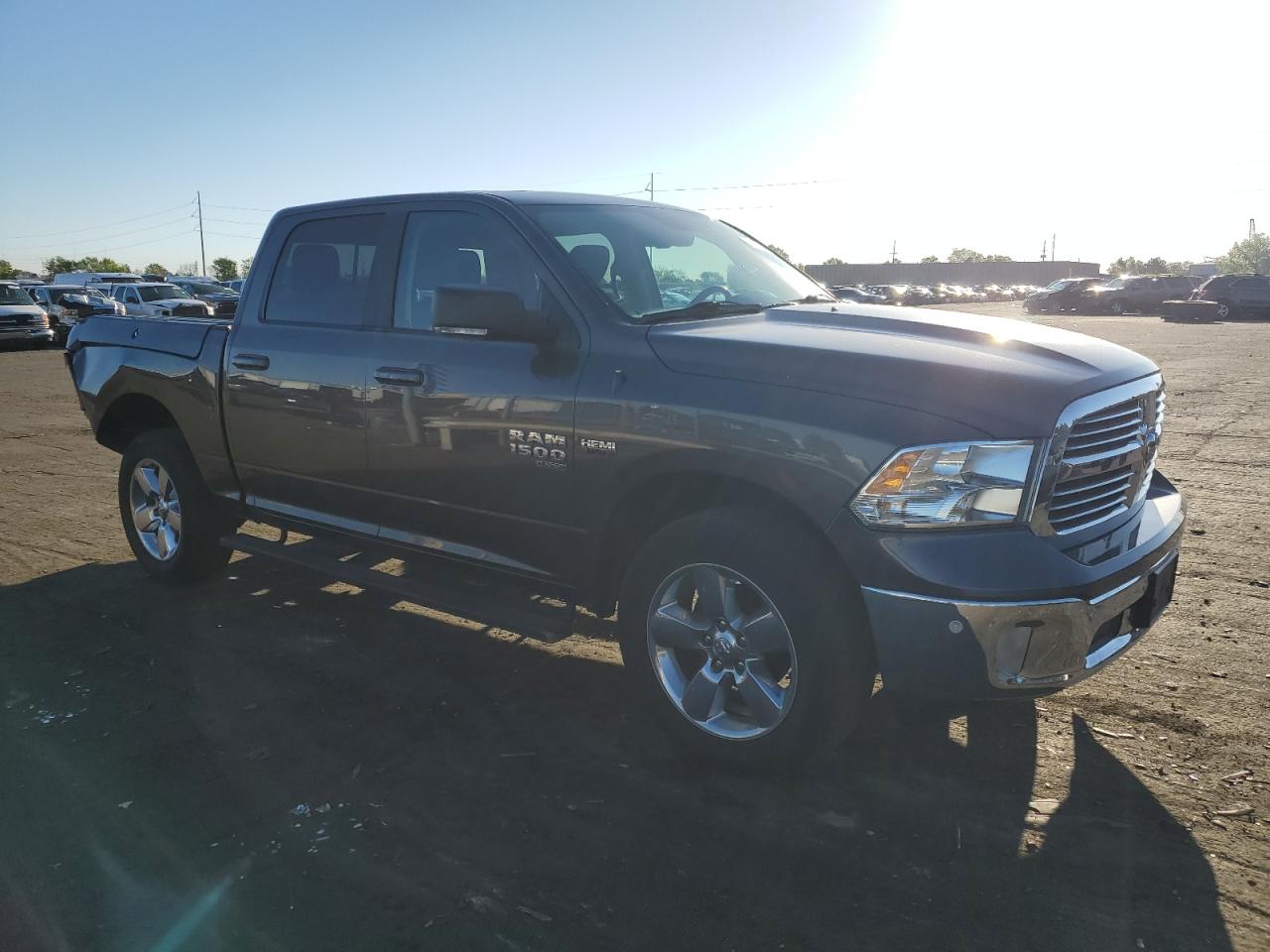 1C6RR7LT5KS527557 2019 Ram 1500 Classic Slt