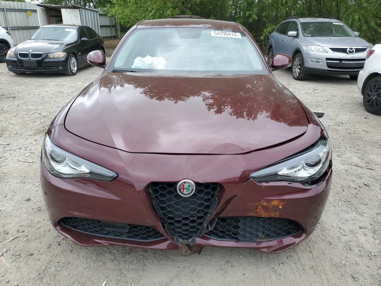 ZARFAEDNXH7557615 2017 Alfa Romeo Giulia Q4